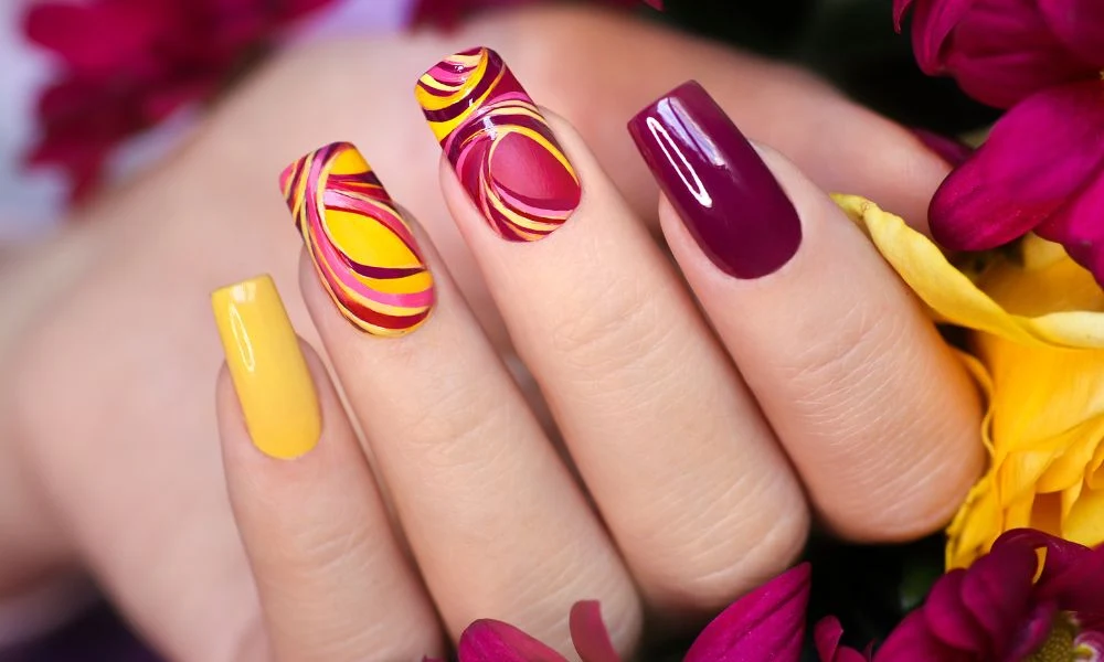 Simple Autumn Nail Art