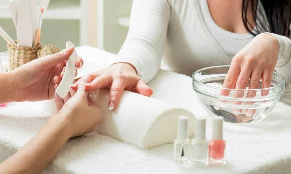 Daily Care and Maintenance Routine for Stronger Nail Beds