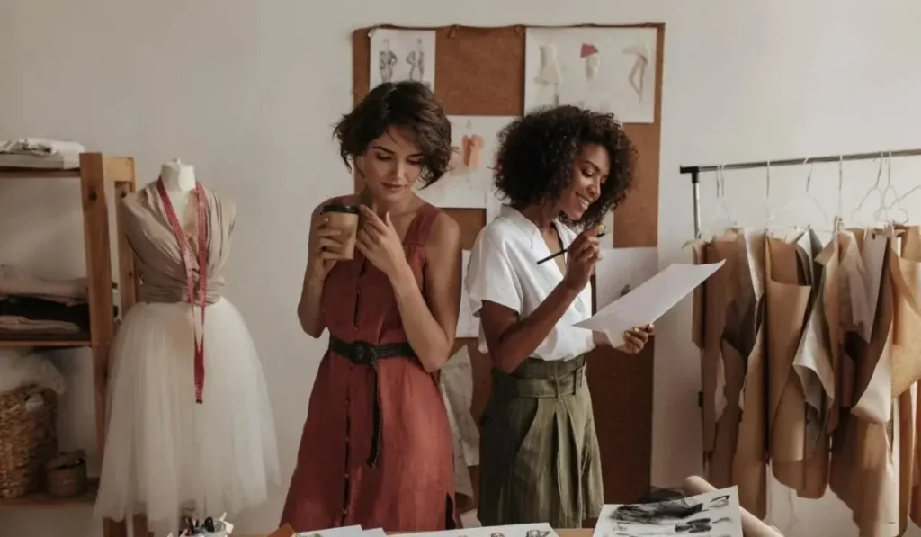 Smart Shopping Strategies for Minimalist Fashion Lovers