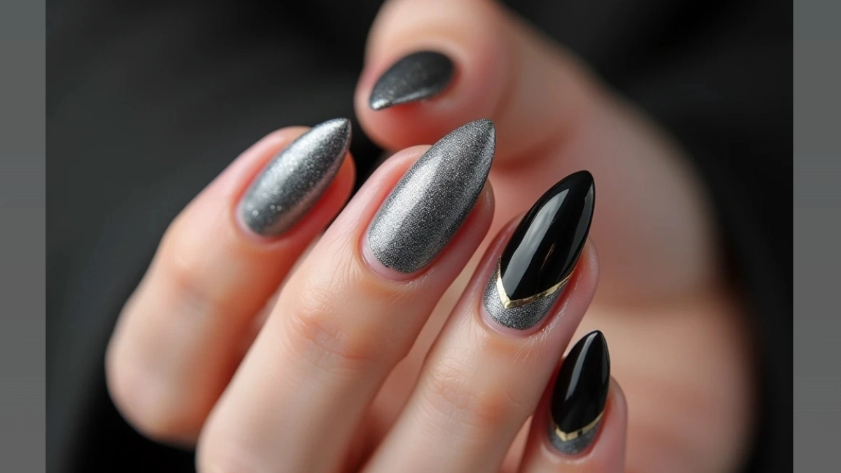 Dark Chrome Nail Ideas